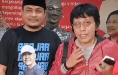 Politisi PDIP Adian Napitupulu (kanan). Dok: Eranasional/HO Instagram/Adian Napitupulu.